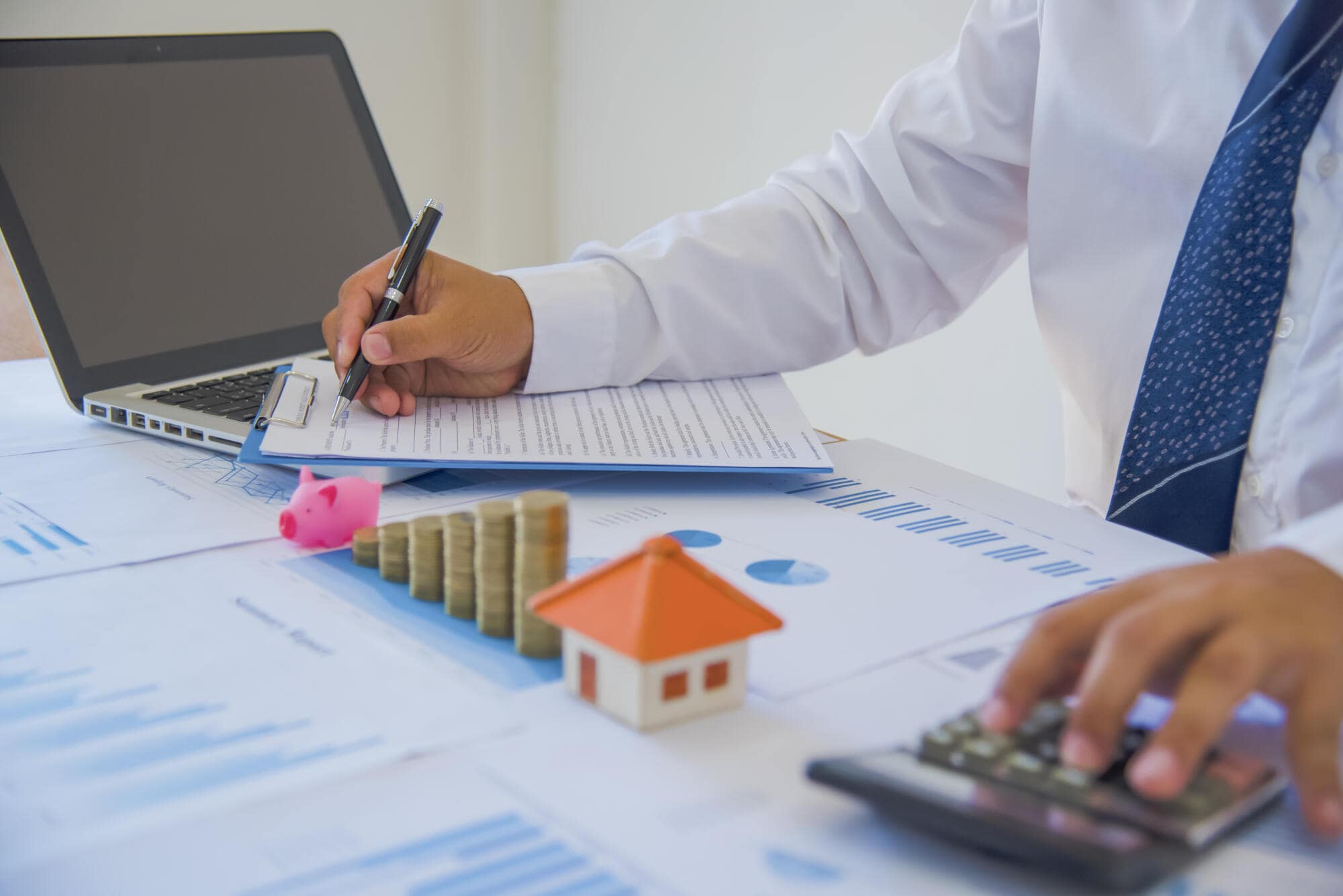 Effective Portfolio Management Strategies for Real Estate Investors